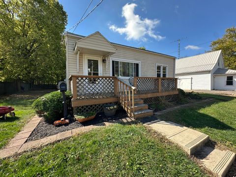 Photo of 544 Cooper Avenue, Bellefontaine, OH 43311 (MLS # 1041976)
