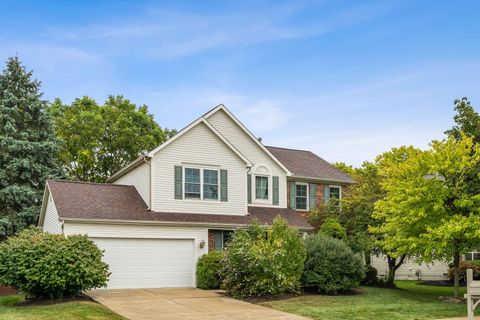 Photo of 4898 Davidson Run Drive, Hilliard, OH 43026 (MLS # 1041847) Photo of 4898 Davidson Run Drive, Hilliard, OH 43026 (MLS # 1041847)