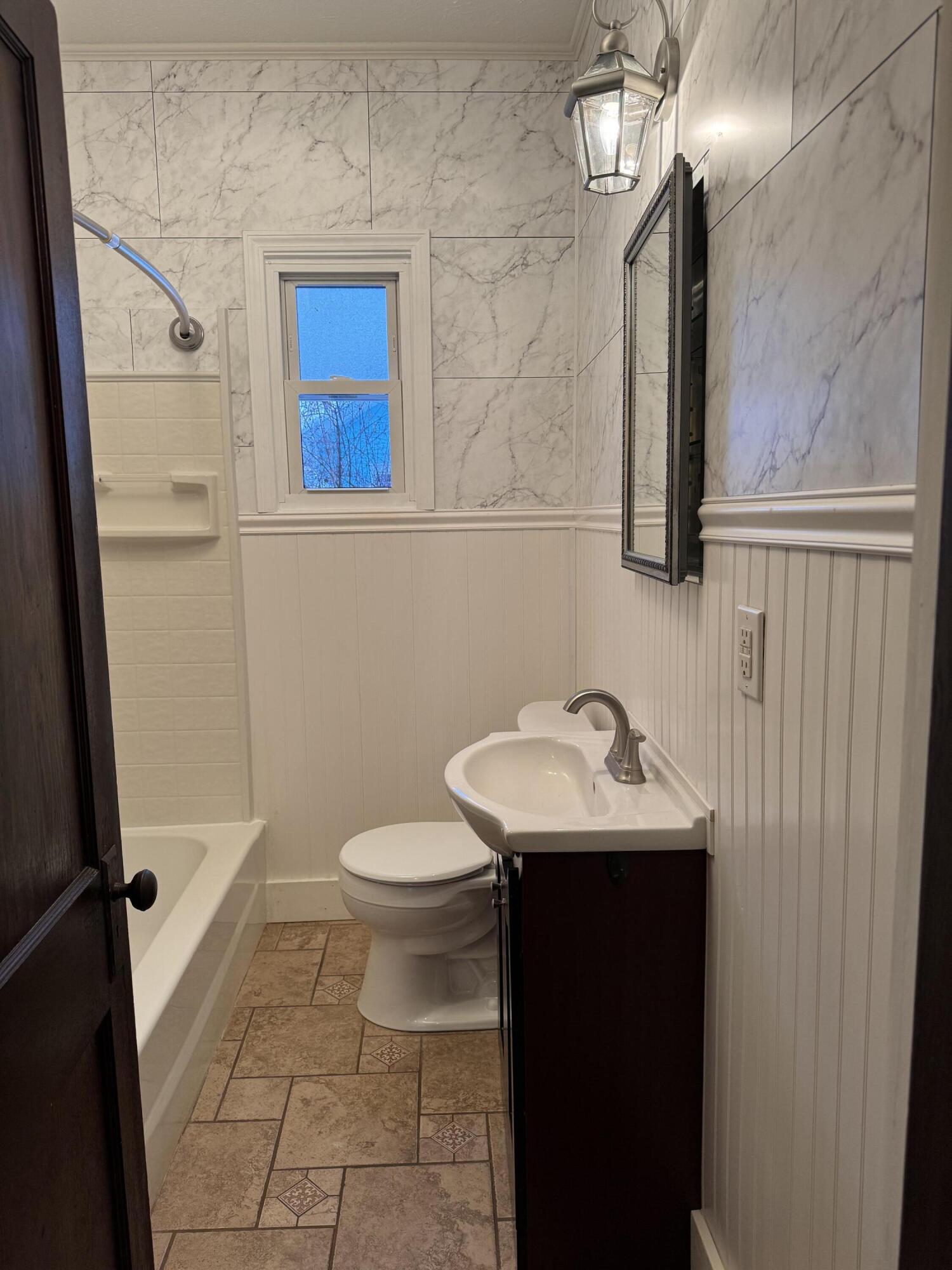 Bellefontaine, Ohio 43311, United States, 2 Bedrooms Bedrooms, ,1 BathroomBathrooms,Residential,Contingent,252191