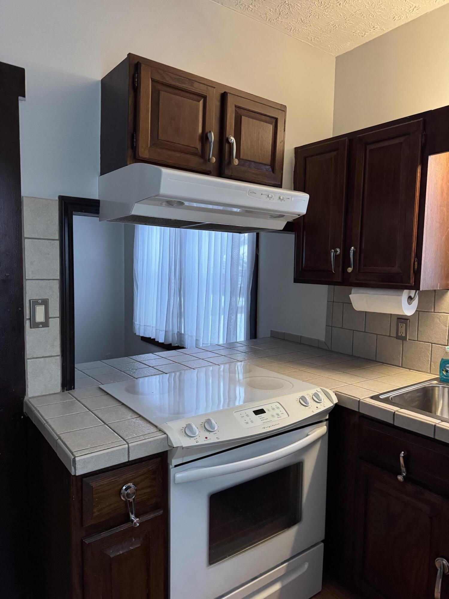 Bellefontaine, Ohio 43311, United States, 2 Bedrooms Bedrooms, ,1 BathroomBathrooms,Residential,Contingent,252191