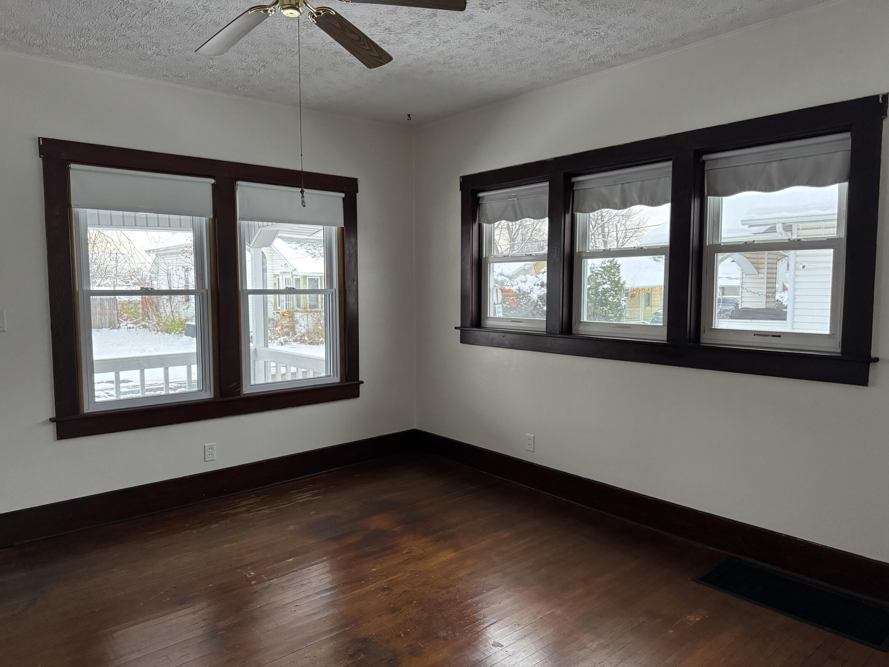 Bellefontaine, Ohio 43311, United States, 2 Bedrooms Bedrooms, ,1 BathroomBathrooms,Residential,Contingent,252191