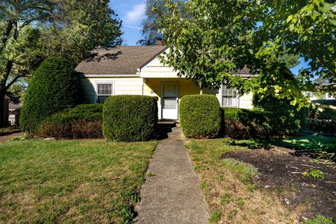 Photo of 1407 Arlington Drive, Fairborn, OH 45324 (MLS # 1041940)
