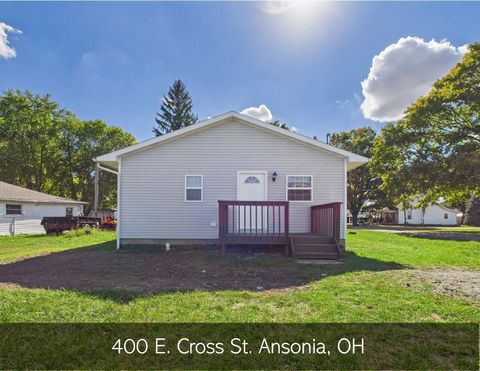 Photo of 400 E Cross Street, Ansonia, OH 45303 (MLS # 1042021)
