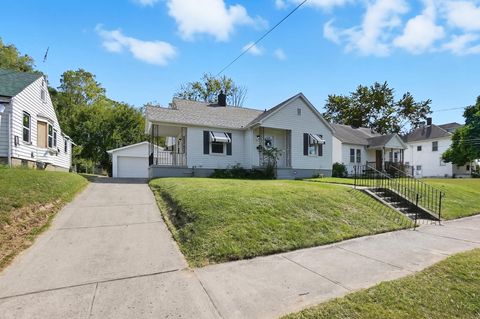 Photo of 1210 Burt Street, Springfield, OH 45505 (MLS # 1041741)