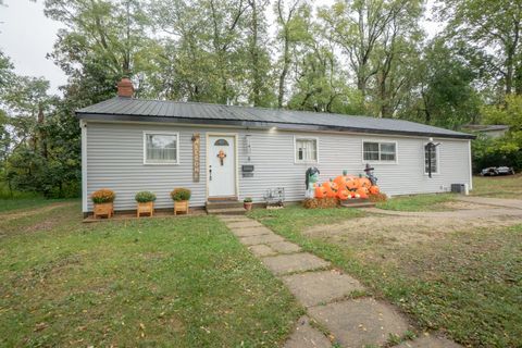 Photo of 321 Oldham Avenue, Sidney, OH 45365 (MLS # 1041831) Photo of 321 Oldham Avenue, Sidney, OH 45365 (MLS # 1041831)