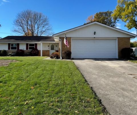 Photo of 1027 Regan Lane, Springfield, OH 45503 (MLS # 1042365)