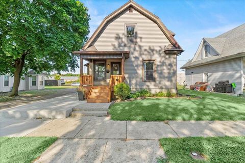 Photo of 312 S Detroit Street, Bellefontaine, OH 43311 (MLS # 1041324)