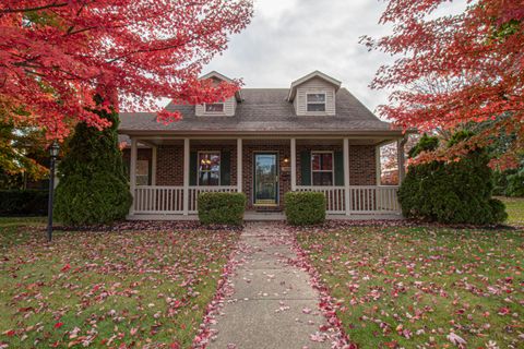 Photo of 1461 Student Avenue, Springfield, OH 45503 (MLS # 1042227)