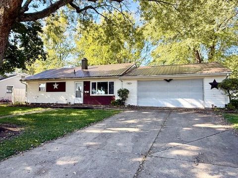 Photo of 218 Lyndhurst Drive, Piqua, OH 45356 (MLS # 1042360)