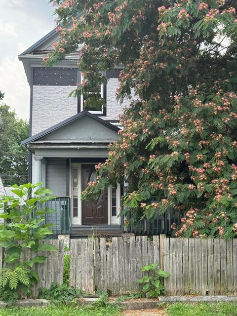 Photo of 241 Linden Avenue, Dayton, OH 45403 (MLS # 1040320)