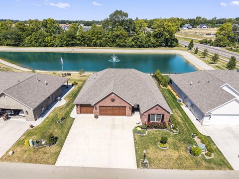 Photo of 813 W Bentley Circle, Troy, OH 45373 (MLS # 1041126)