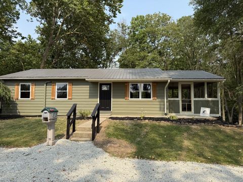 Photo of 3549 N Creek Drive, Greenville, OH 45331 (MLS # 1041219)
