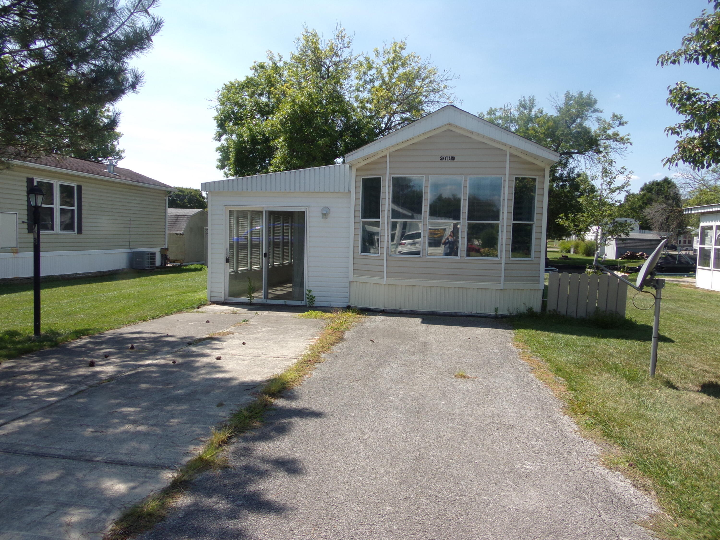 View Celina, OH 45822 property