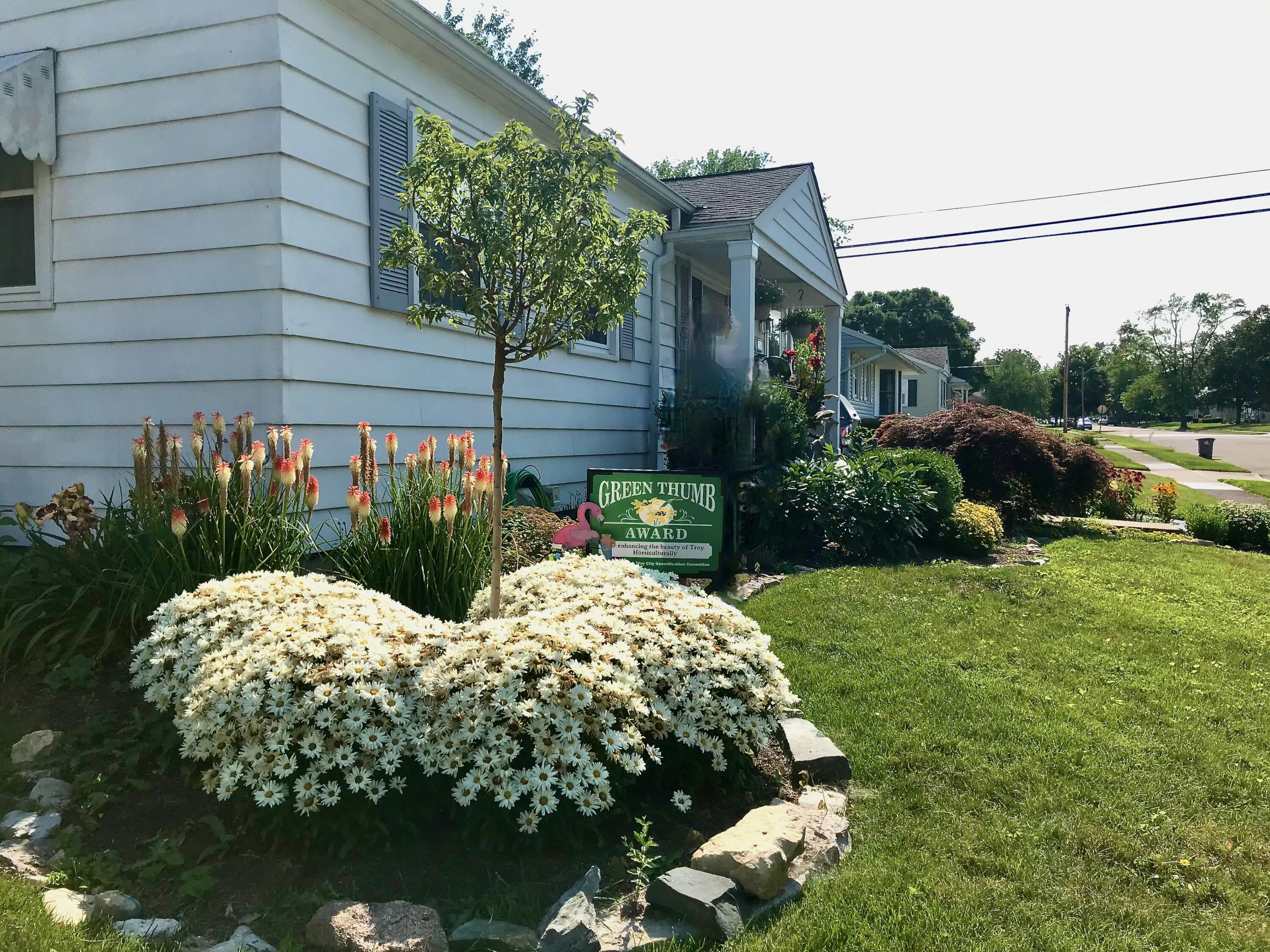 Photo 3 of 57 of 1360 Fleet Road house