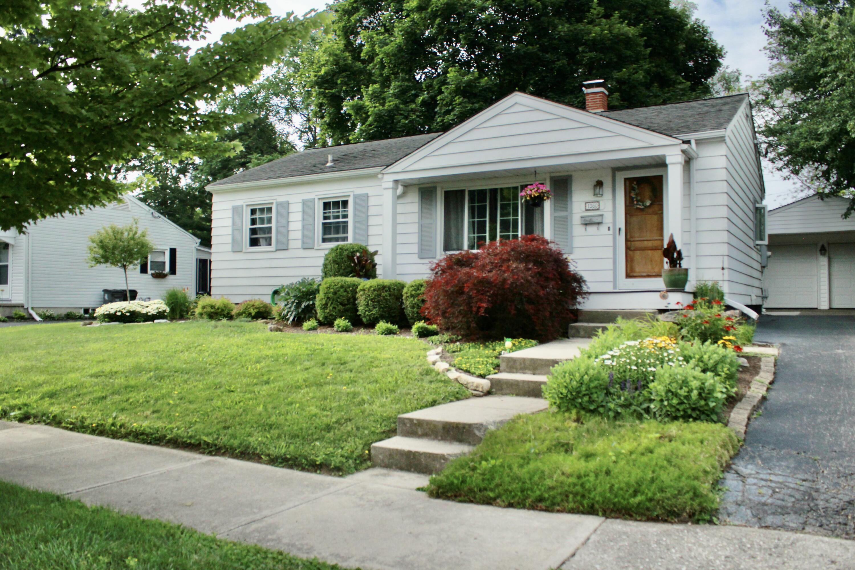 Photo 1 of 57 of 1360 Fleet Road house