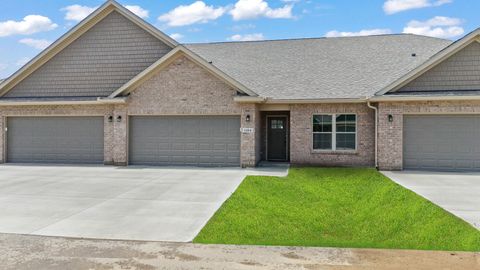 Photo of 1164 Waterloo Street, Troy, OH 45373 (MLS # 1039808)