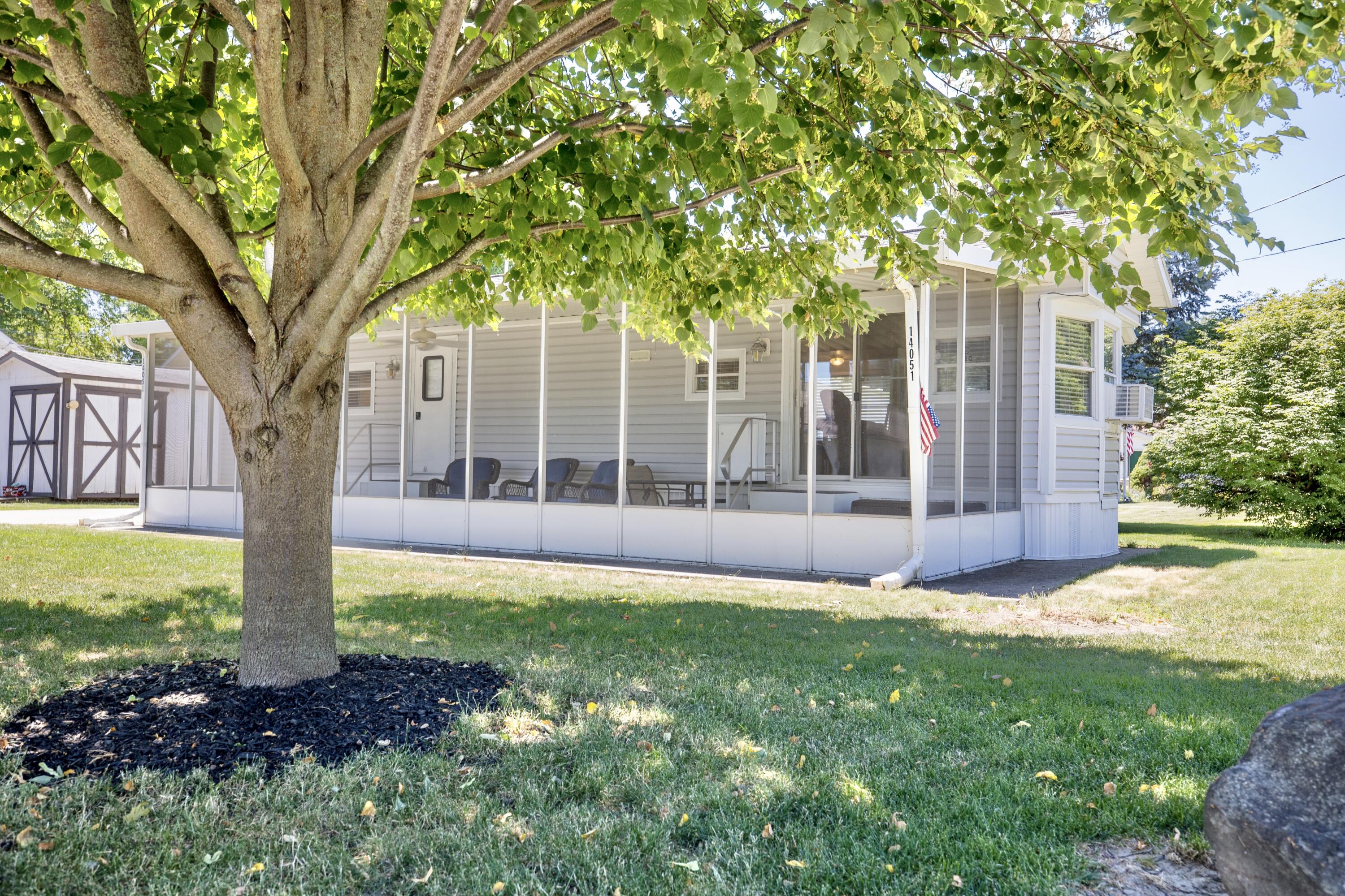 Photo 3 of 15 of 14051 Woll Drive mobile home
