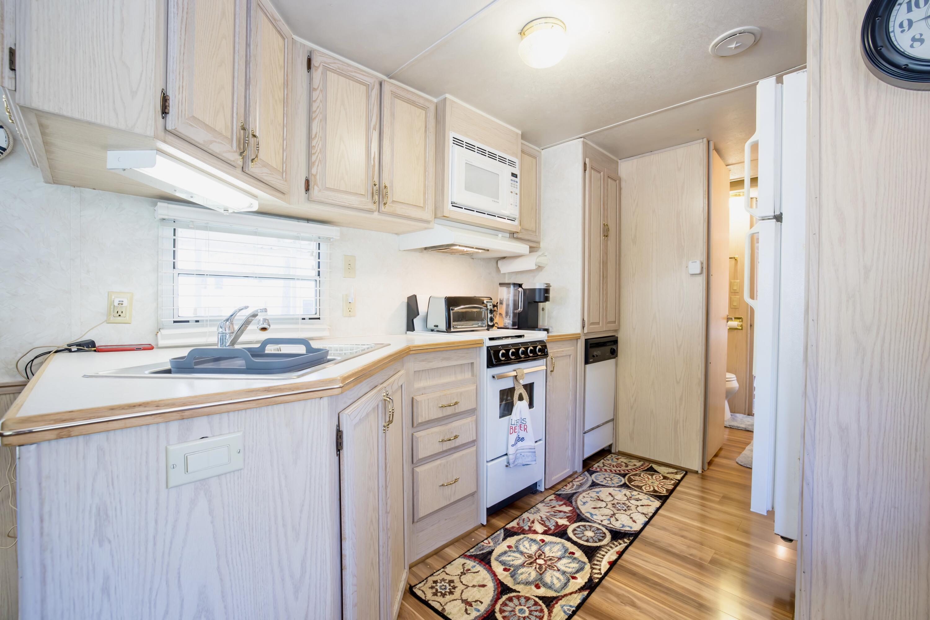 Photo 6 of 15 of 14051 Woll Drive mobile home