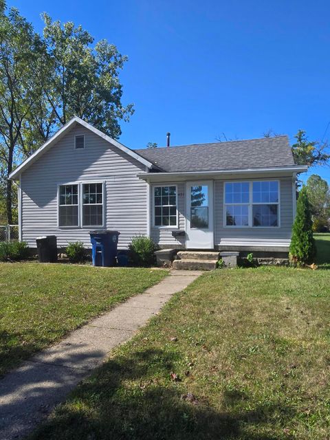 Photo of 401 S Pear Street, Saint Marys, OH 45885 (MLS # 1041535)