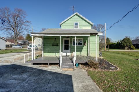 Photo of 119 E Vine Street, Bradford, OH 45308 (MLS # 1042715)