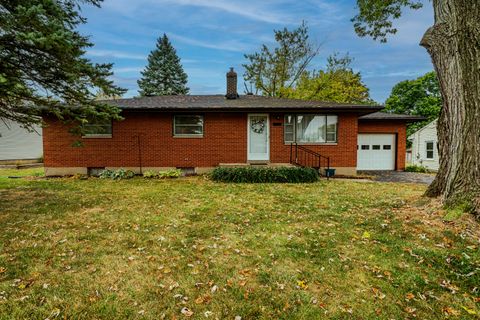 Photo of 718 Bonnycastle Avenue, Englewood, OH 45322 (MLS # 1041529)
