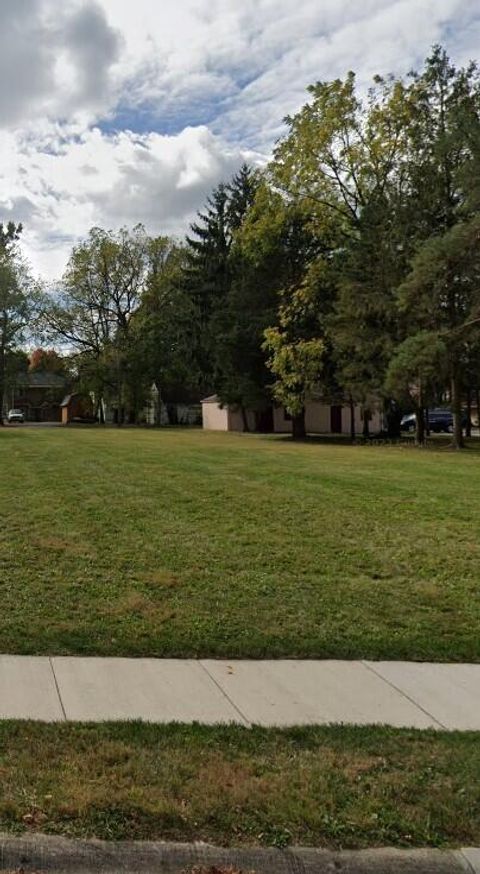 Photo of 29 E Ward Street, Springfield, OH 45504 (MLS # 1036526)