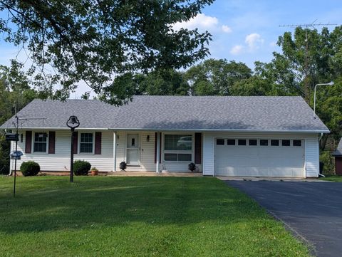 Photo of 3310 Eichelberger Lane, Springfield, OH 45505 (MLS # 1041655)