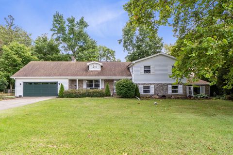Photo of 9937 Sheryl Road, New Carlisle, OH 45344 (MLS # 1041102) Photo of 9937 Sheryl Road, New Carlisle, OH 45344 (MLS # 1041102)
