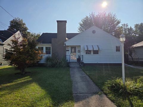 Photo of 438 Lawnview Avenue, Springfield, OH 45505 (MLS # 1041634)