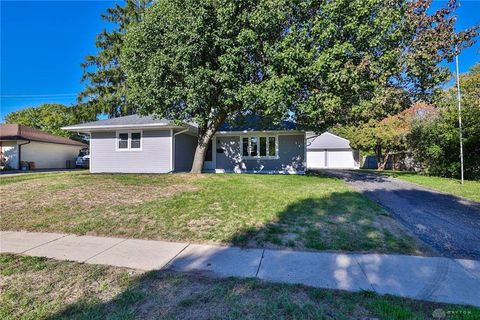 Photo of 389 N Garber Drive, Tipp City, OH 45371 (MLS # 1042363)