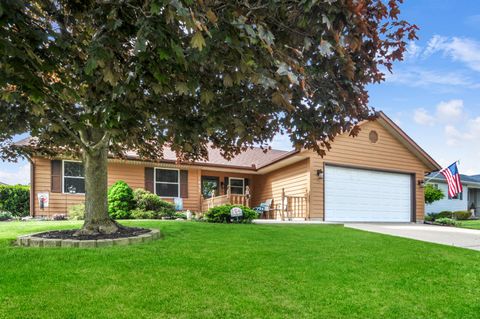 Photo of 1831 Wilshire Drive, Piqua, OH 45356 (MLS # 1042136)