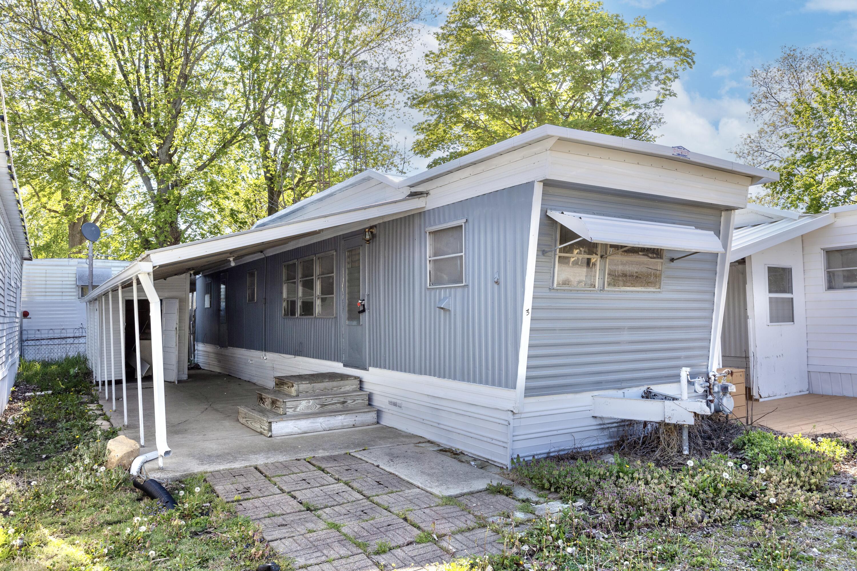 Photo 1 of 17 of 8312 OH-366 3 mobile home
