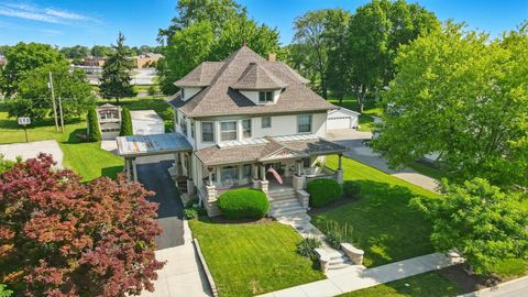 Photo of 414 W Auglaize Street, Wapakoneta, OH 45895 (MLS # 1039752)