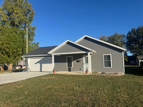 Photo of 319 E Wayne Street, Celina, OH 45822 (MLS # 1042161) Photo of 319 E Wayne Street, Celina, OH 45822 (MLS # 1042161)