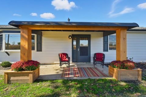 Photo of 2601 Ballentine Pike, Springfield, OH 45502 (MLS # 1042145)