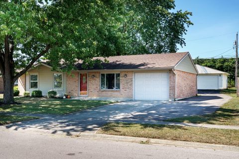 Photo of 527 Bellaire Drive, Tipp City, OH 45371 (MLS # 1041315)