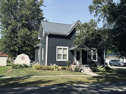 Photo of 458 W Columbus Street, Kenton, OH 43326 (MLS # 1041302)