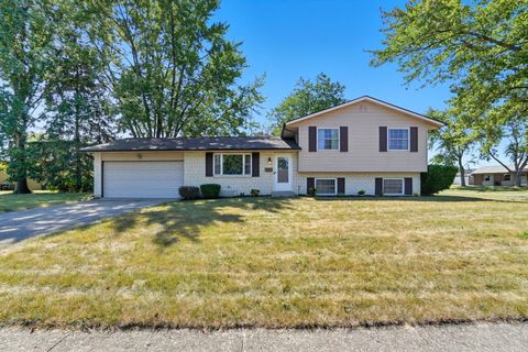 Photo of 716 Gateshead Road, Troy, OH 45373 (MLS # 1041278)