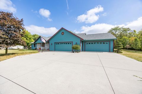 Photo of 6602 Catamaran Drive, Huntsville, OH 43324 (MLS # 1041602)