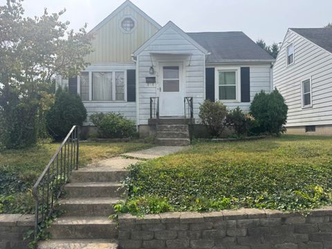 Photo of 1915 Kenwood Avenue, Springfield, OH 45505 (MLS # 1041512)