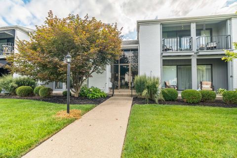Photo of 5416 Landau Drive #7, Kettering, OH 45429 (MLS # 1040897) Photo of 5416 Landau Drive #7, Kettering, OH 45429 (MLS # 1040897)
