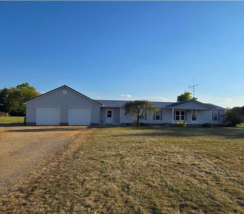 Photo of 6110 W State Route 185, Piqua, OH 45356 (MLS # 1041381)