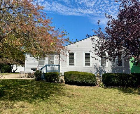 Photo of 230 Floral Avenue, Troy, OH 45373 (MLS # 1041328)