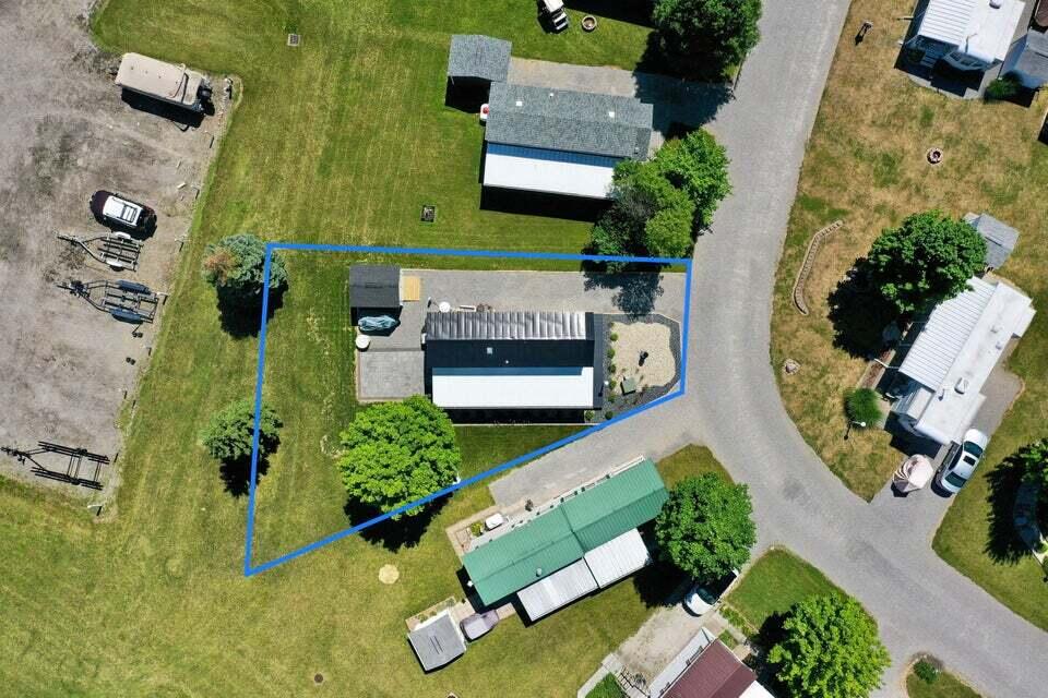 Photo 39 of 52 of 11377 Twp Rd 266 Lot 7 mobile home