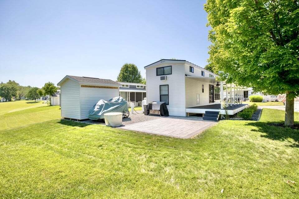 Photo 41 of 52 of 11377 Twp Rd 266 Lot 7 mobile home