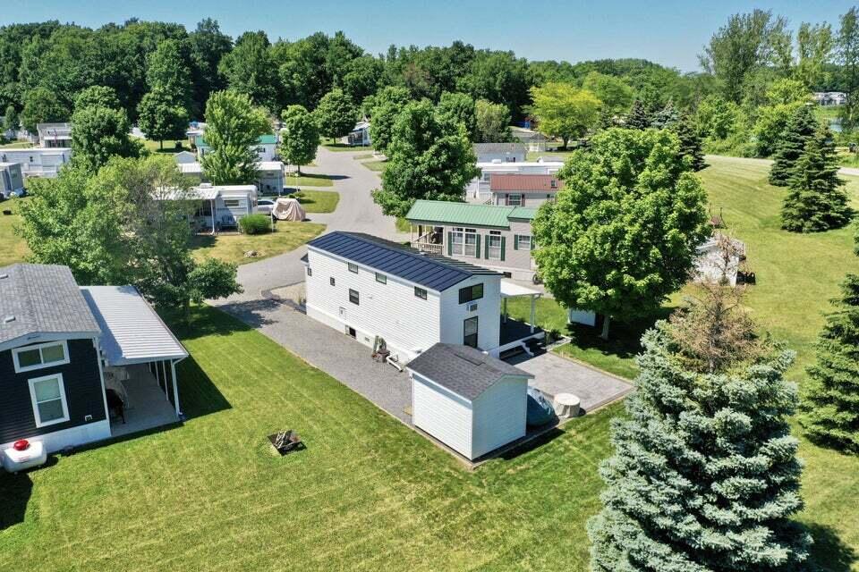 Photo 5 of 52 of 11377 Twp Rd 266 Lot 7 mobile home