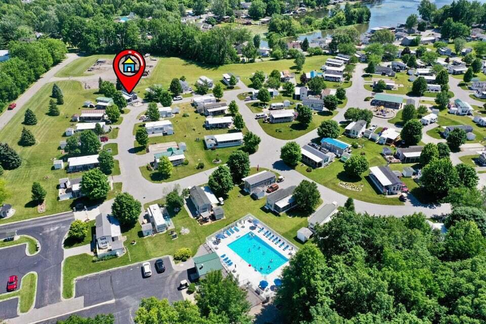 Photo 40 of 52 of 11377 Twp Rd 266 Lot 7 mobile home