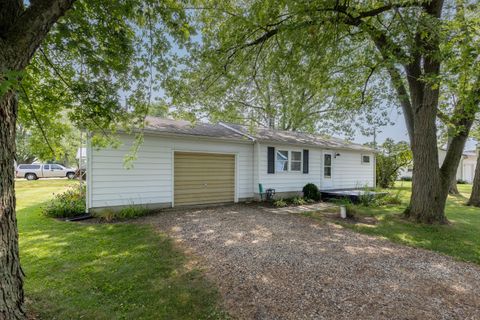 Photo of 5240 Grove Drive, Celina, OH 45822 (MLS # 1040823)