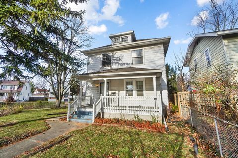 Photo of 710 Greenlawn Avenue, Dayton, OH 45403 (MLS # 1042799)