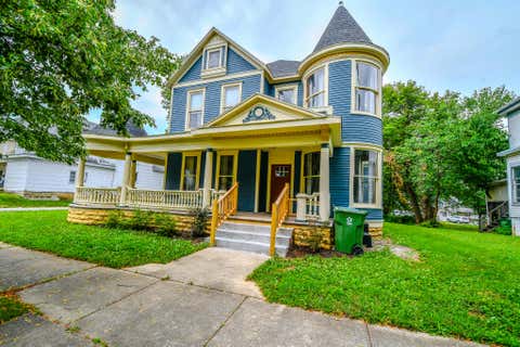 Photo for 323 N Walnut Avenue